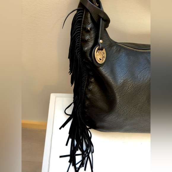 Giovani & Rocci Black Fringed Shoulder Bag - Picture 8 of 12
